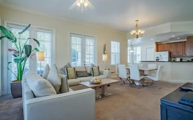 7521 MD - Reunion - Fantastic 3Bd Condo