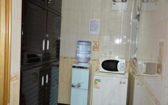 Everest Hostel