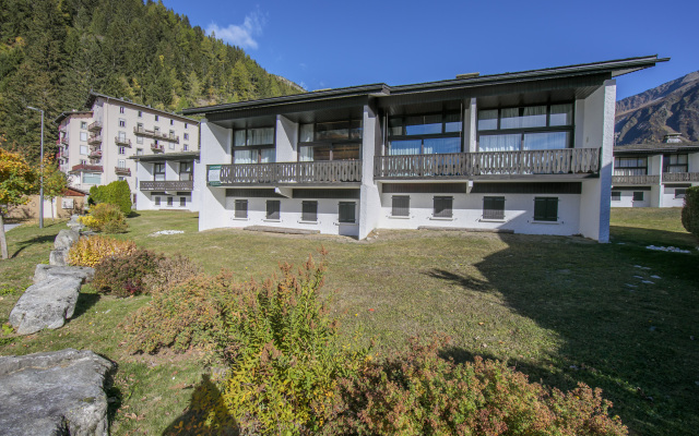 Chalet Charpoua in Le Tour Argenti re