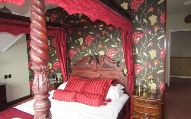 Hunters Lodge Hotel