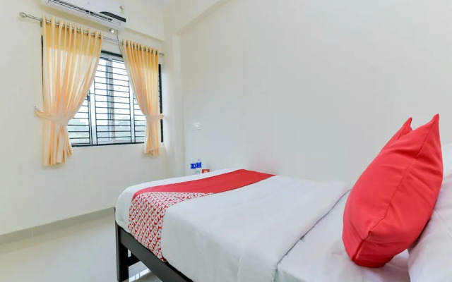OYO 14879 Home Elegant 1BHK Kochi Airport