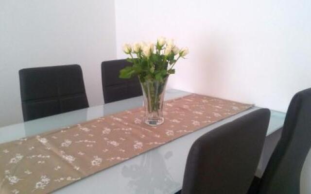 Apartments and Rooms Saric