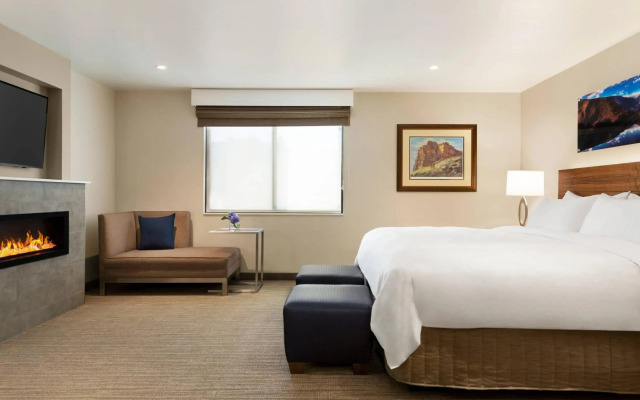 Delta Hotels by Marriott Helena Colonial