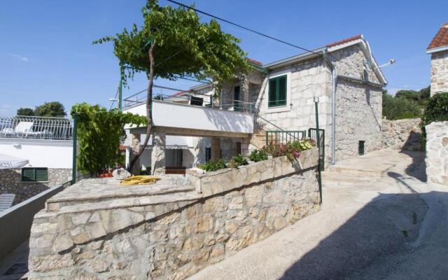 Holiday House Neda