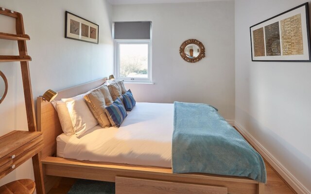 Host Stay Artist House