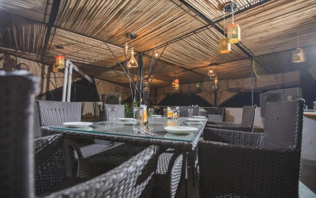 Hotel Luxury Villa Near Delhi Airport