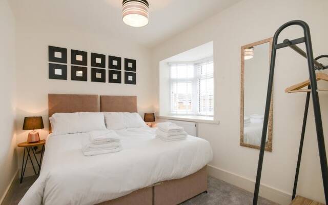 Wollaton House - Fabulous 5 bed house Nottingham