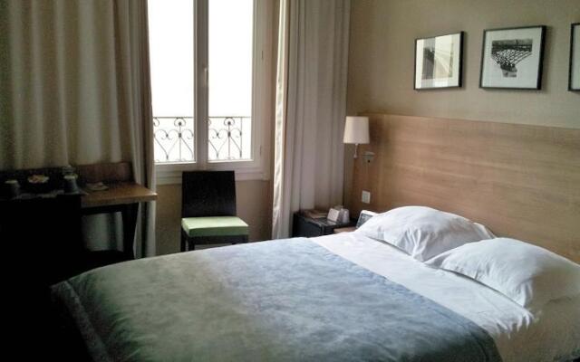 Kyriad Paris Ouest La Defense Courbevoie