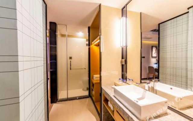 Echarm Hotel(Longyou Quzhou)