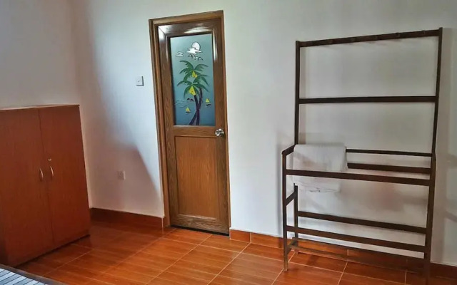 100 Step Beach White House