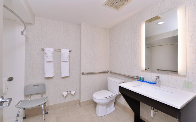 Holiday Inn Express Mystic by IHG