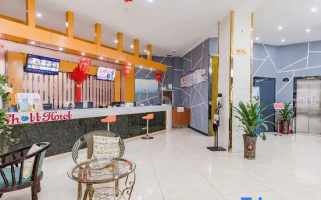 Shell Xinyang Huangchuan Country Railway Station Hotel