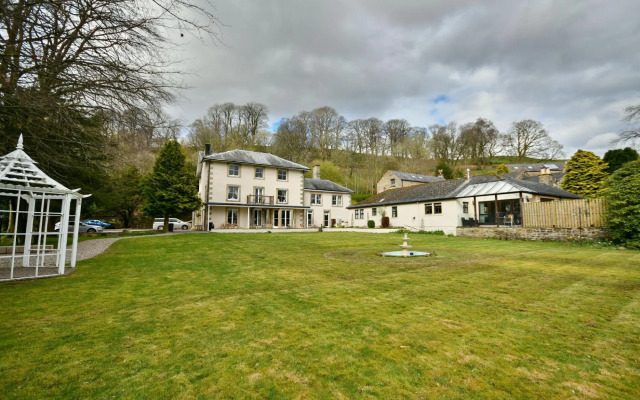 Lovelady Shield Hotel