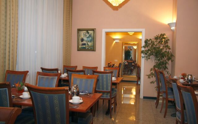 Apartment Hotel Kral