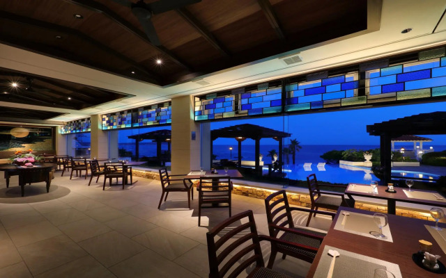 The Heisaura Beach Hotel & Resort