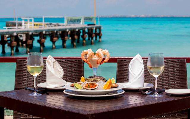 La Palma Beachfront Hotel & Club Nautico