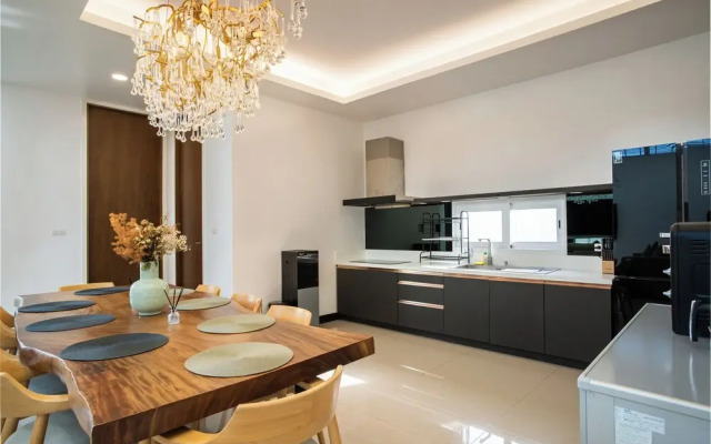 Celeste - 8BR Villa with Pool in Phuket