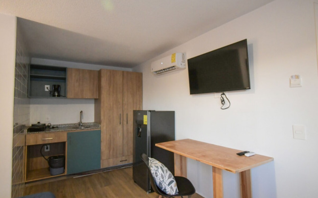 Expo Satelite 2750 Hotel & Suites