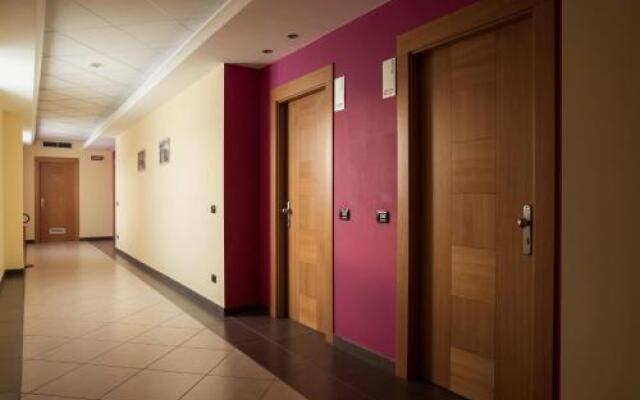 Manhattan Village Hotel