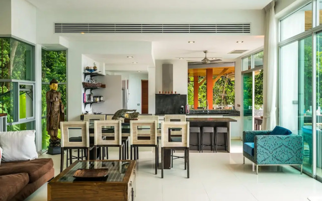 Parinda Villa in Naka Hills