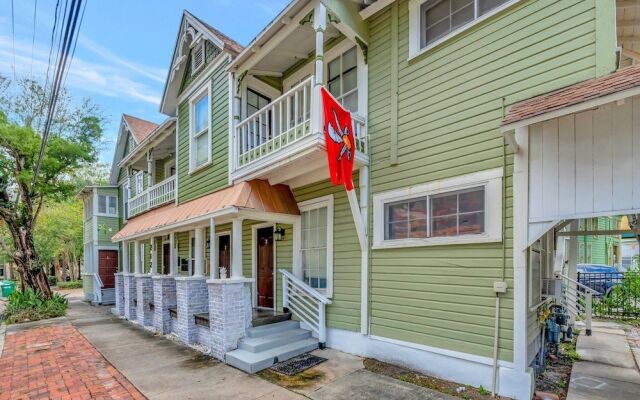 Le Chateau on Bayshore