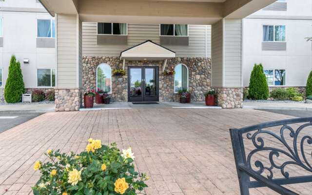 Quality Inn & Suites Sequim at Olympic National Park