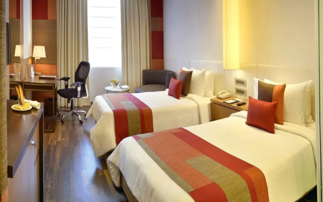 Deventure Sarovar Portico Kapashera