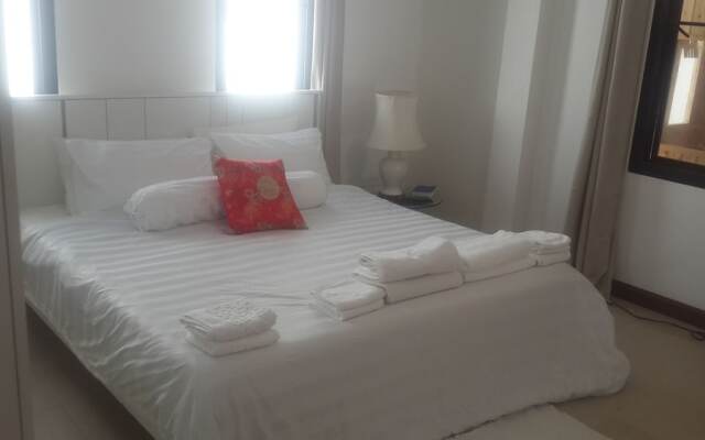 3 Bedroom Pool Villa near Beach & Laguna