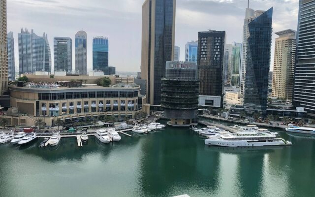 Cosy Little Studio With Marina &partial Beach View