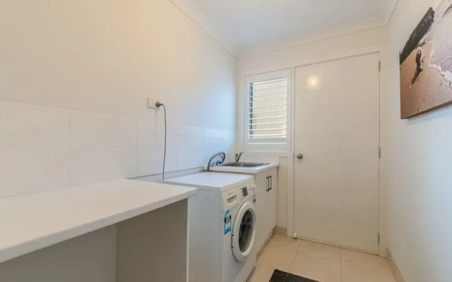 7 Graydens with views in Ventnor