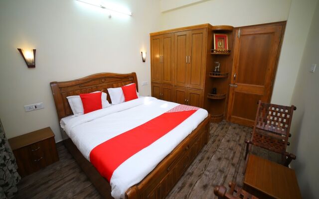 OYO 11575 Hotel Shine