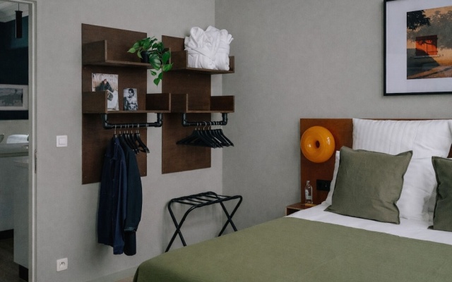 A Place - Schuttershofstraat 5