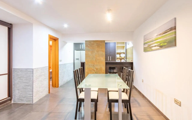 Alhondiga Oasis Suite by Valcambre