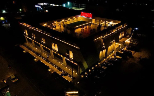 Cloud9 Hotel