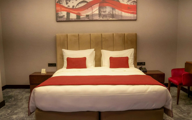 Ramada Hotel & Suites by Wyndham Erbil 32 Park