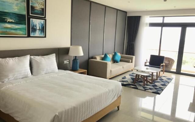 One Bedroom Apartment with Sea View