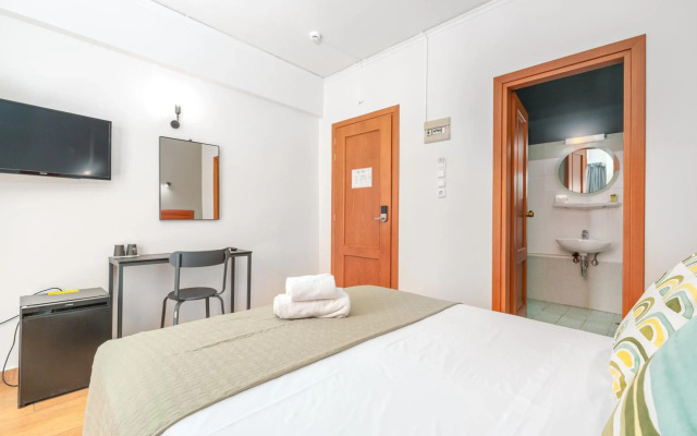 Petousis Hotel & Suites