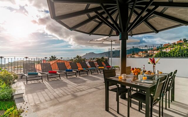 Fabulous Villa In Funchal, Panoramic Sea-View, Heated Pool Belair