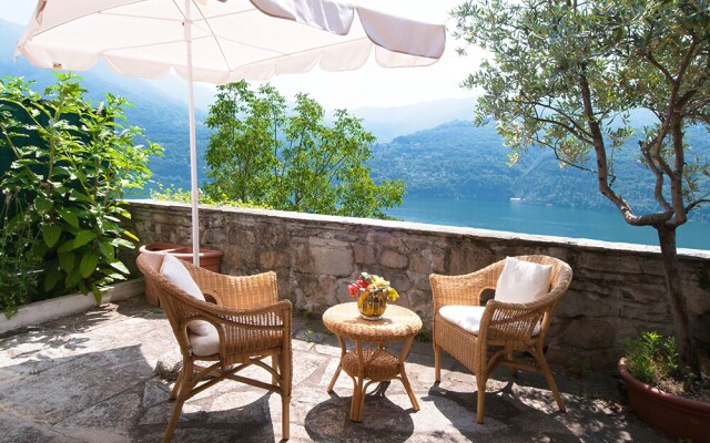 Lake Como Apartments
