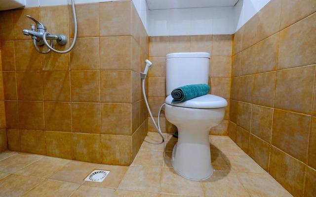Furnished Studio Green Pramuka City Apartment