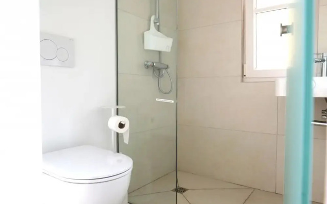 Quinta Amarela XL by Portucasa
