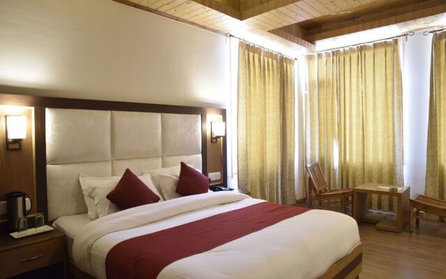 OYO 10255 Hotel Red Apple
