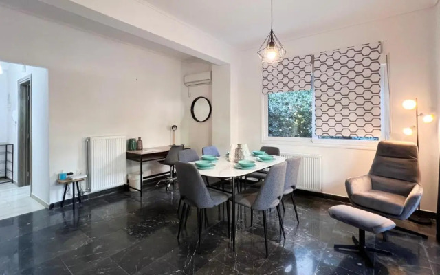 Key Biscayne Elegant 77sqm Apt in Paleo Faliro