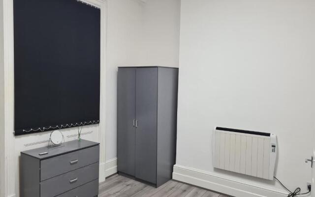 West Street 3-Bed 3-Ensuite Apartment Leicester