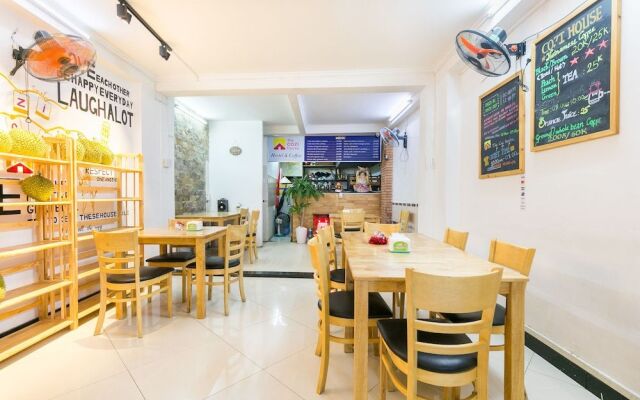 Oyo 708 The Cozi House Hostel