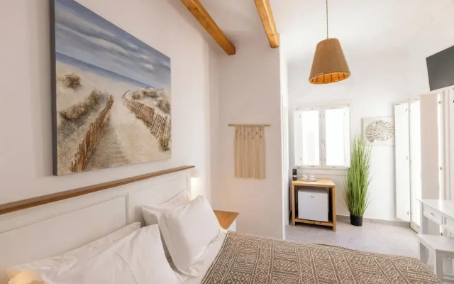Parosquare Central Suites