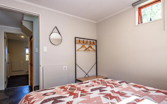 The Gingerbread House with Spa - Ohakune Holiday Home