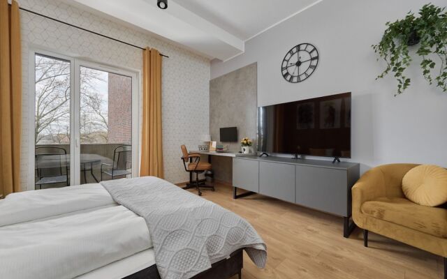 Na Grobli Studio Apartment by Renters