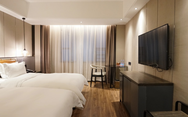 Paco Hotel (Guangzhou Tower Datang Metro Station Branch)