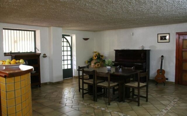 B&B Li Fringi